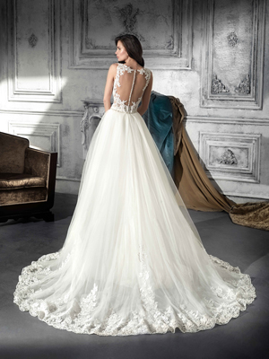 Suknia ślubna suknia ślubna 752 316 z firmy Demetrios  