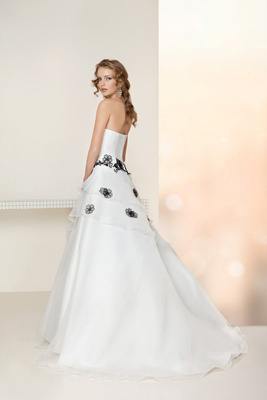 suknia ślubna L697B z kolekcji oreasposa  