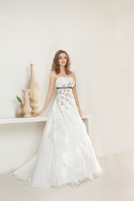 suknia ślubna L701A z kolekcji oreasposa  