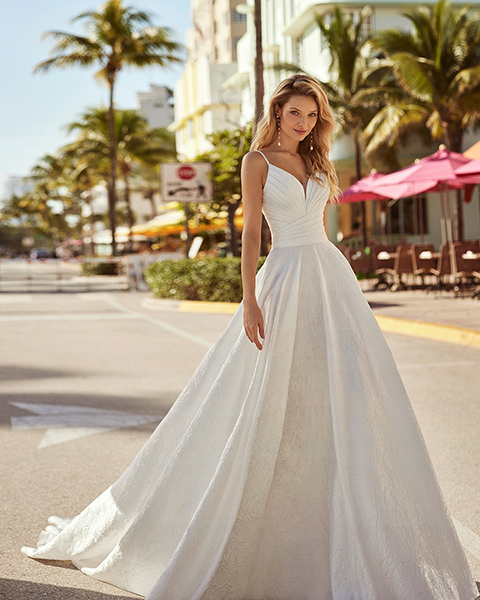 Suknia ślubna suknia ślubna S42_CLARA_LUNA_NOVIAS_1 z kolekcji luna-novias  