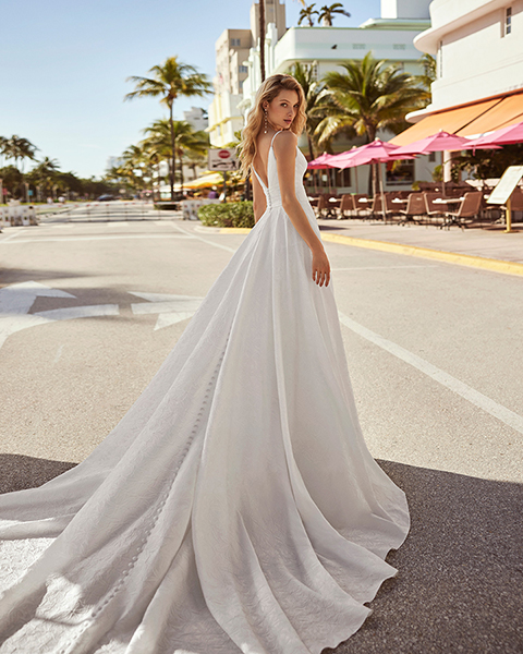 Suknia ślubna suknia ślubna S42_CLARA_LUNA_NOVIAS_2 z kolekcji luna-novias  